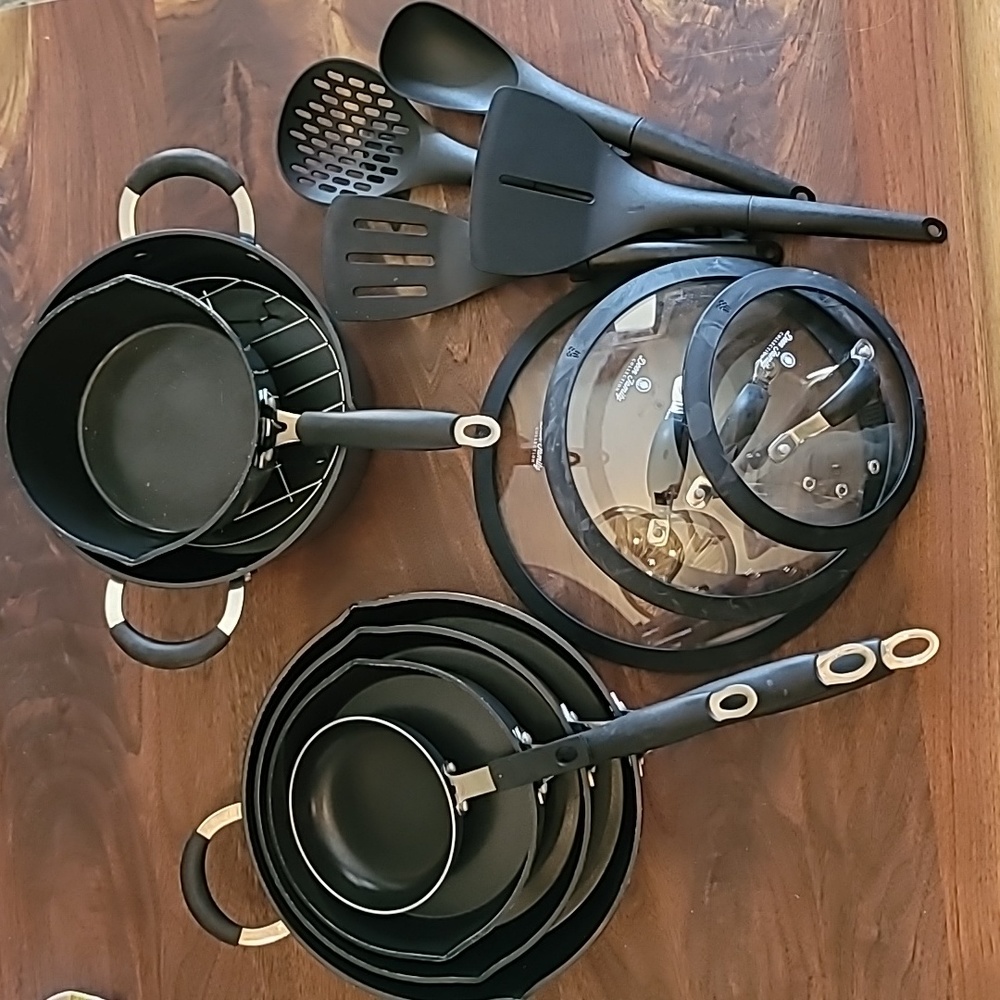 Paula Deen Family's New Hammered Aluminum Forged Savannah Blue 14pc Cookware Set